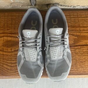 ON Cloud 5 , Womens size 9.5, Slate/Grey